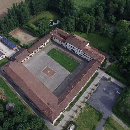 Agriturismo Cascina Farisengo Stagno Lombardo Экстерьер фото