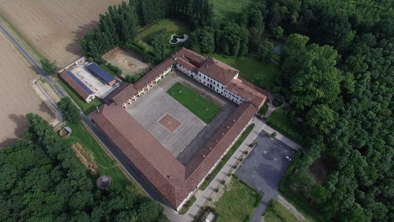 Agriturismo Cascina Farisengo Stagno Lombardo Экстерьер фото